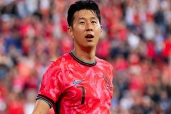 孙兴慜跟门将 - 球队对阵分类下的文章配图