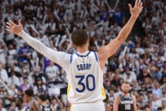 库里季后赛50分 - 实时动态分类下的文章配图