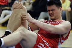 姚明怎么受伤了 - 全球赛事分类下的文章配图