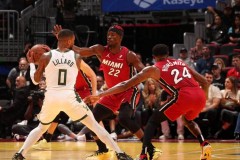 2021热火vs勇士 - 球队对阵分类下的文章配图