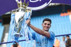 曼城 英超 冠军 - 实时动态分类下的文章配图