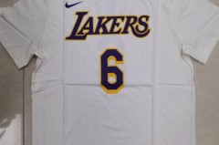 詹姆斯球衣的号码 - 球队对阵分类下的文章配图