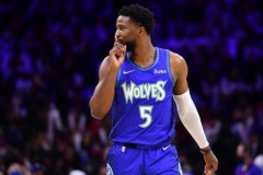 森林狼后卫比斯利 - 球队对阵分类下的文章配图