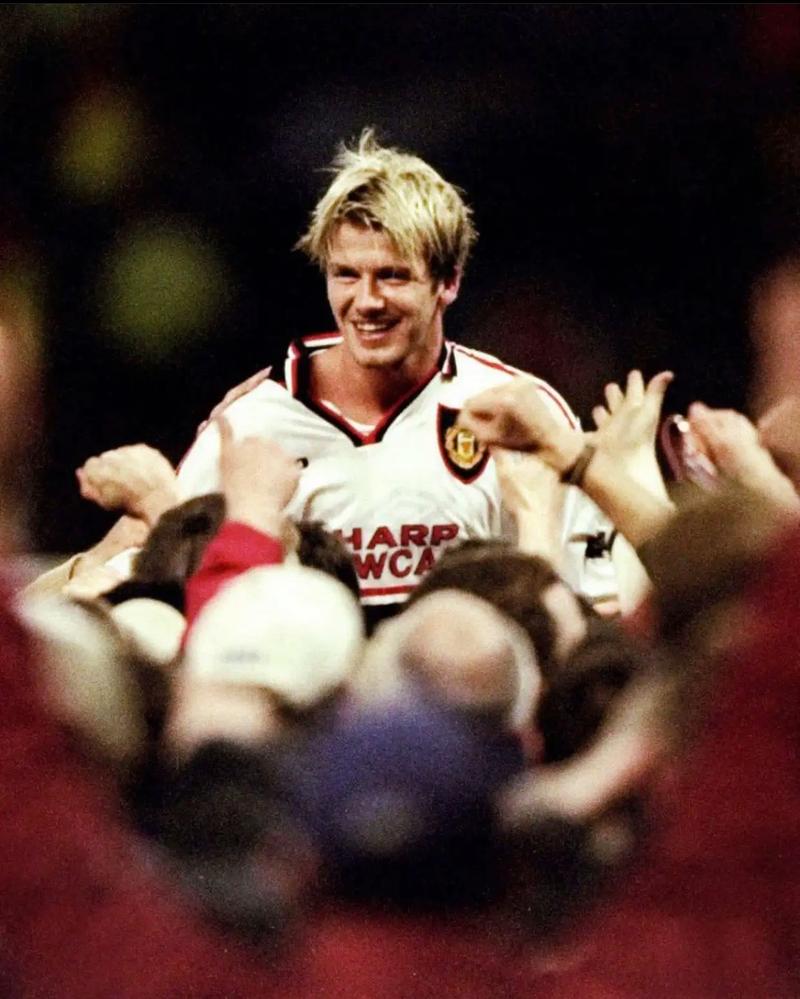 贝克汉姆曼联出场次数