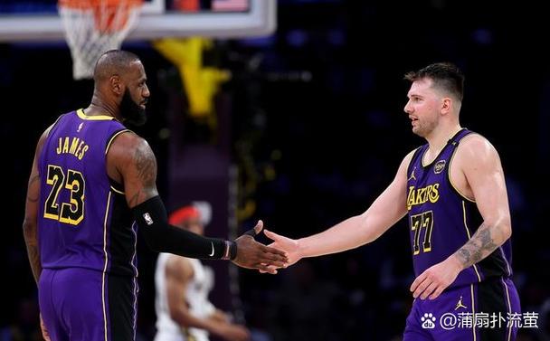 湖人队交易新闻动态