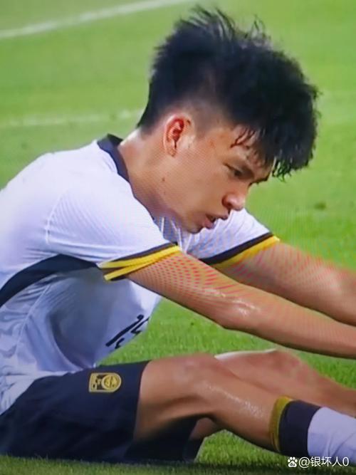 踢乌龙球的球员的后果