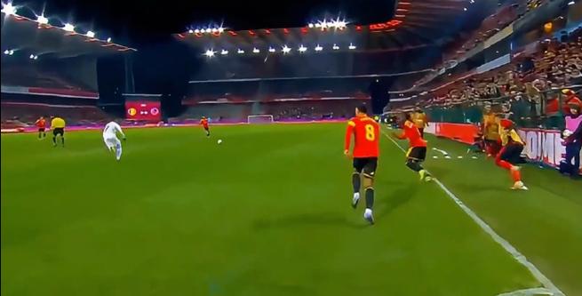 比利时 英格兰世界杯小组赛