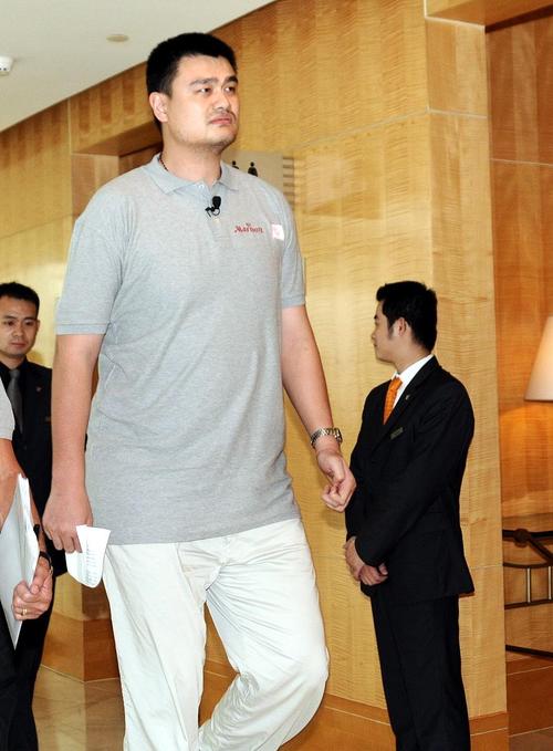 姚明的身高有多高啊