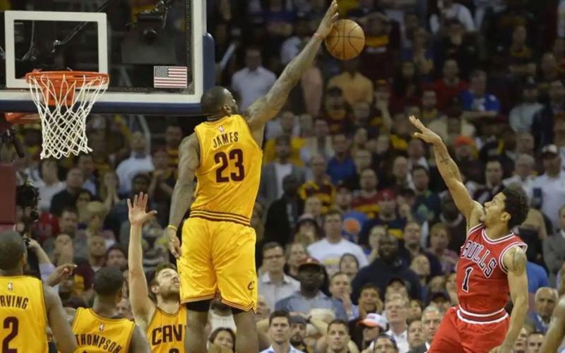 詹姆斯生涯盖帽集锦