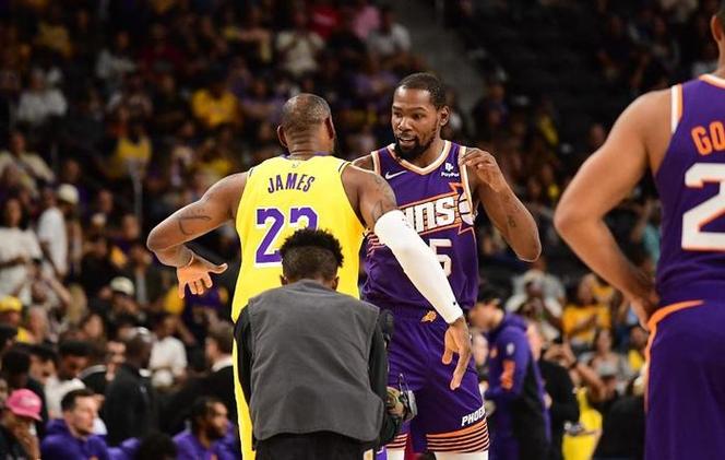 1月2日湖人对太阳回放