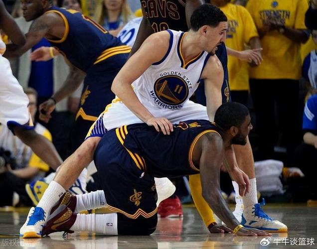 18年骑士乐福受伤