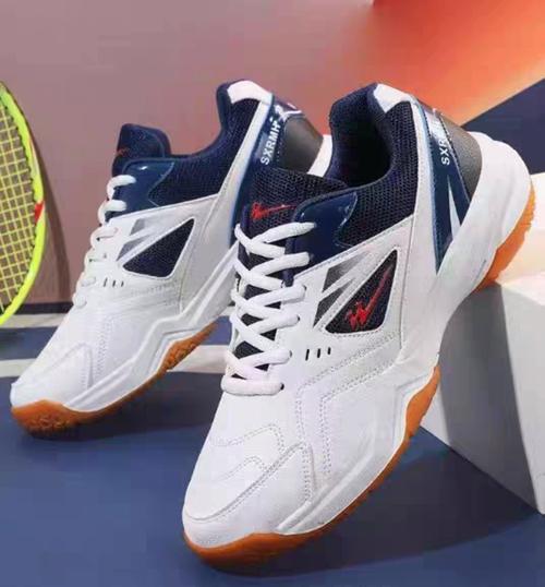 乒乓球鞋和羽毛球鞋通用吗