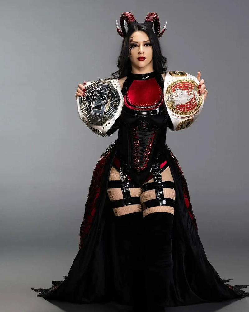 wwe女摔跤人物介绍