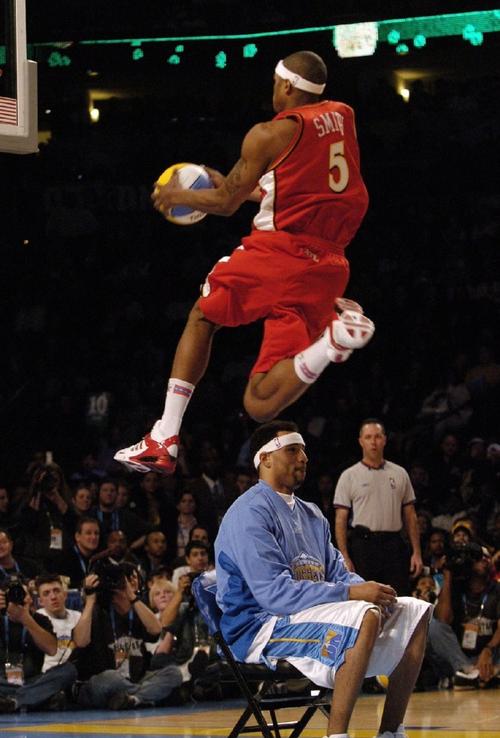 约什史密斯怎么胯下扣篮