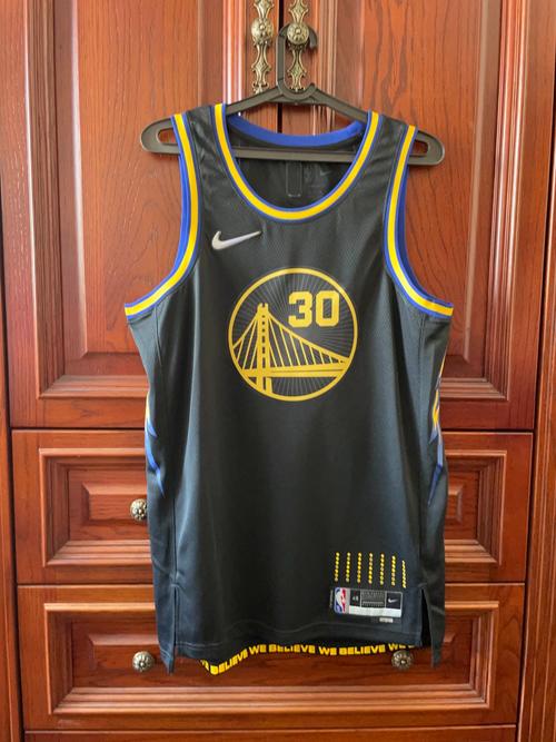 勇士张伯伦球衣