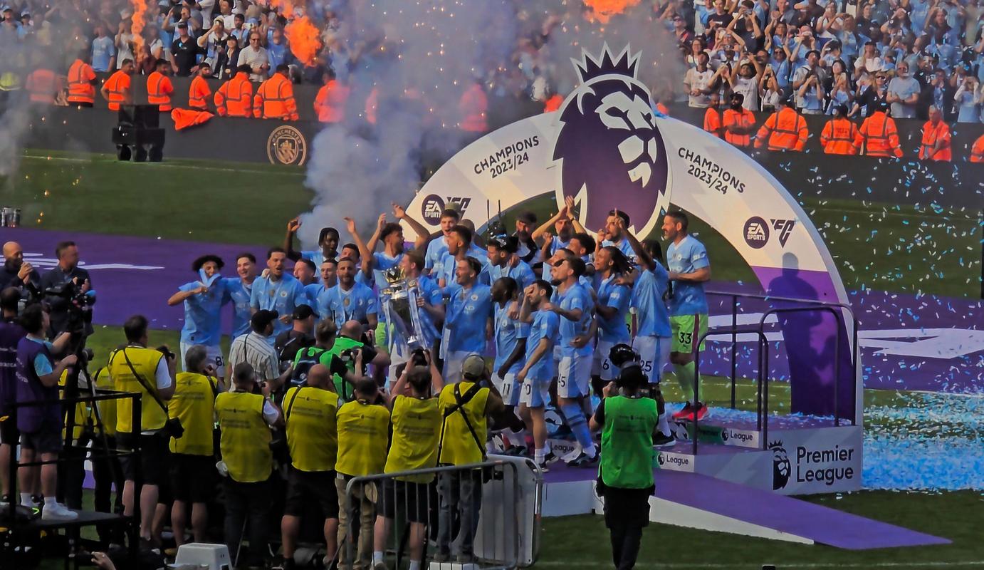 曼城英超冠军颁奖仪式