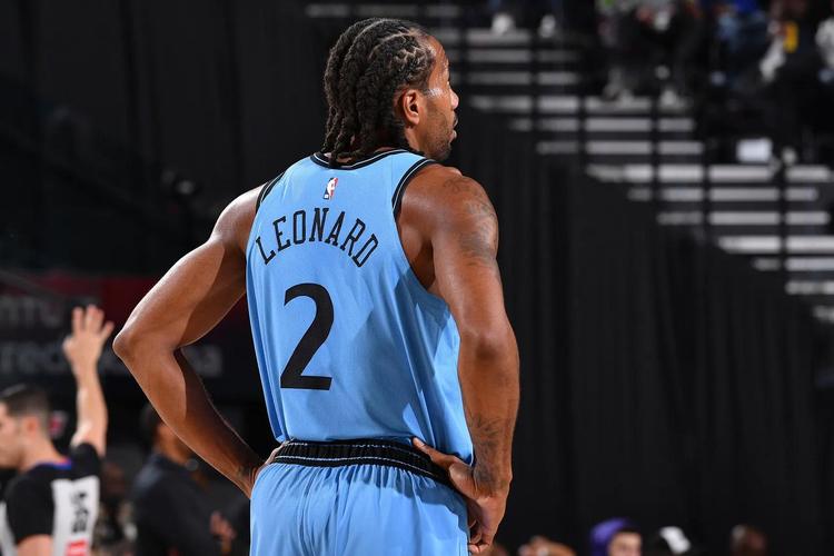 灰熊vs快船140-114