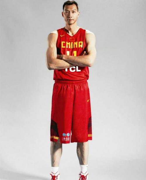 易建联为什么没打球