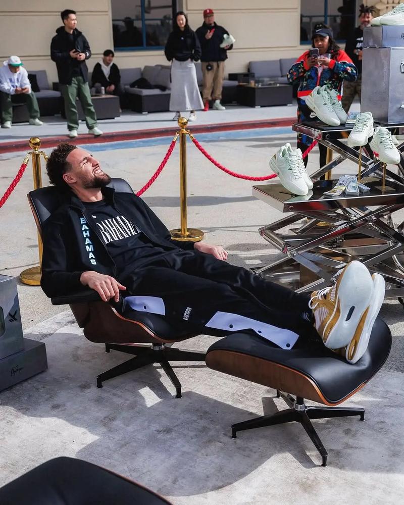 克莱·汤普森年薪