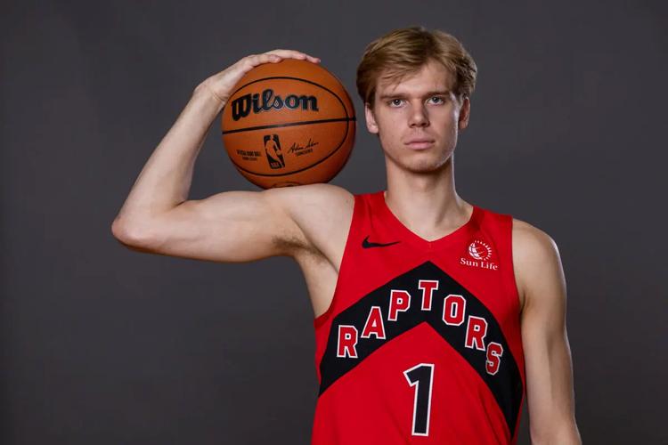 猛龙获nba首个总冠军的球员